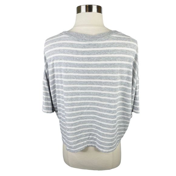 Calvin Klein Performance Gray & White Striped Cropped Athletic Tee - Size Medium - Picture 4 of 5